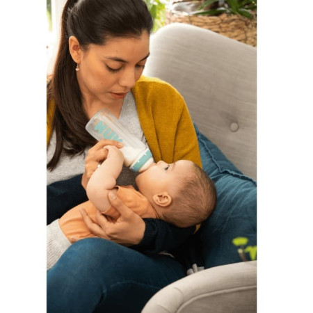 Set 3 biberones First Choice anticólicos (0-6m) Silicona 300ml. Nuk