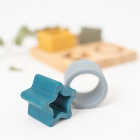 Puzzle madera bambú y figuras de silicona. Olmitos