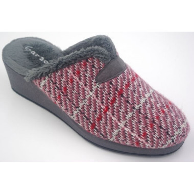 Zapatillas de casa “Desna”.  Garzón