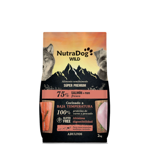 Alimento semihúmedo para perros adultos salmón y pavo 75% NutraDog WILD. 2 kg